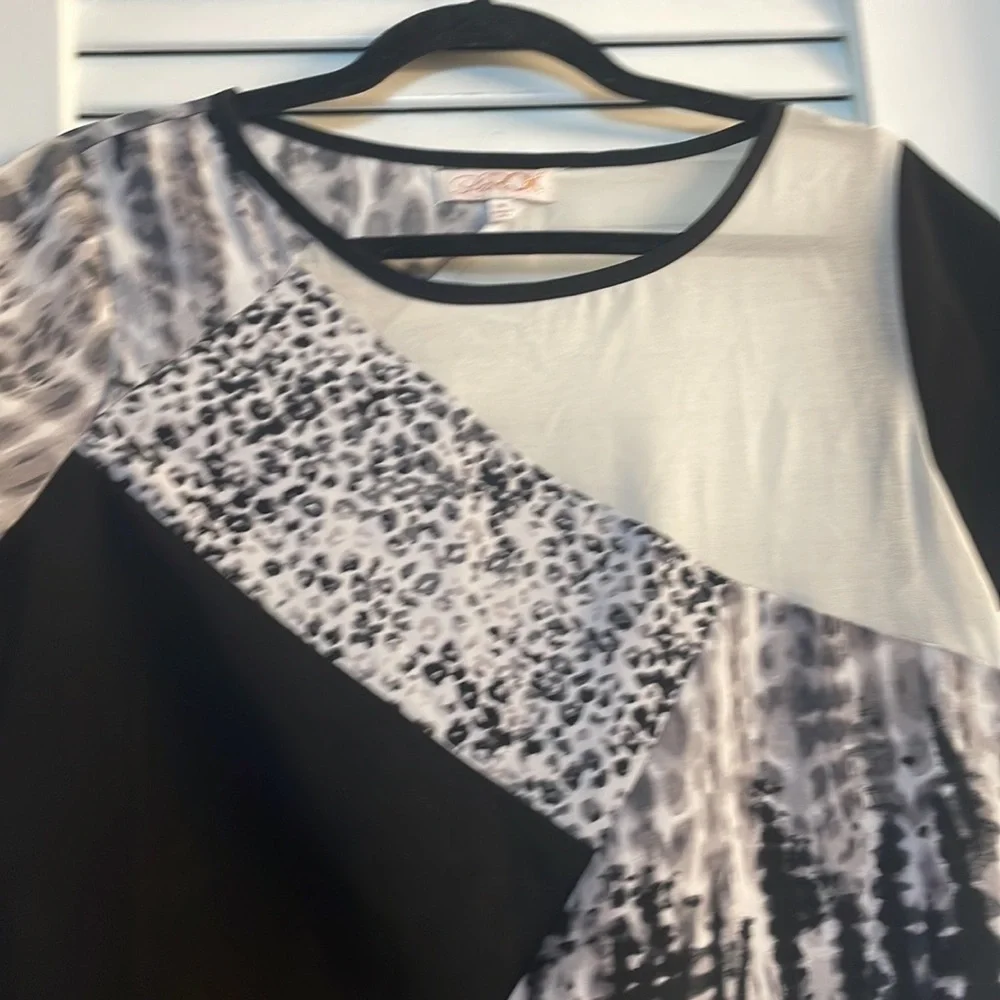 LaRok Vintage Multimedia Blouse w/Sheer Cutouts. Size M, Excellent Vintage Cond. - Picture 3 of 8